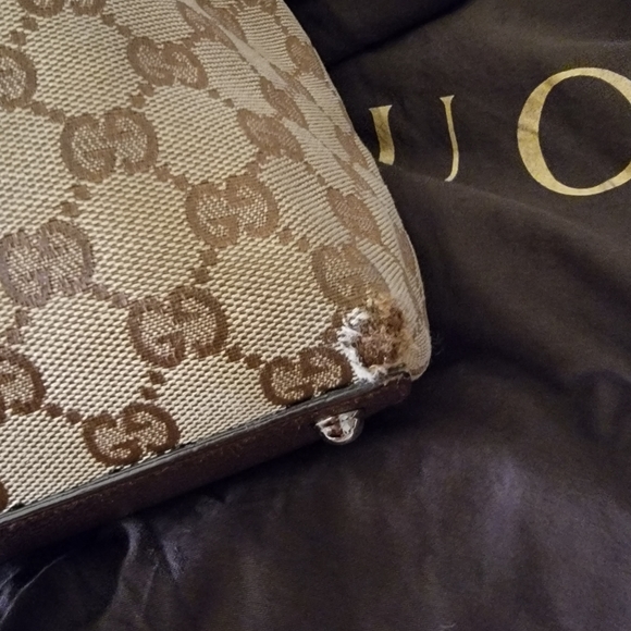 Gucci Bucket Handbag - Picture 7 of 9